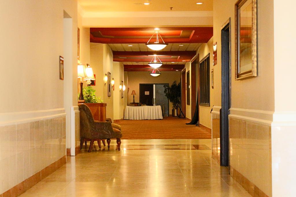 Ramada Plaza By Wyndham Atlanta Airport Hotell College Park Exteriör bild