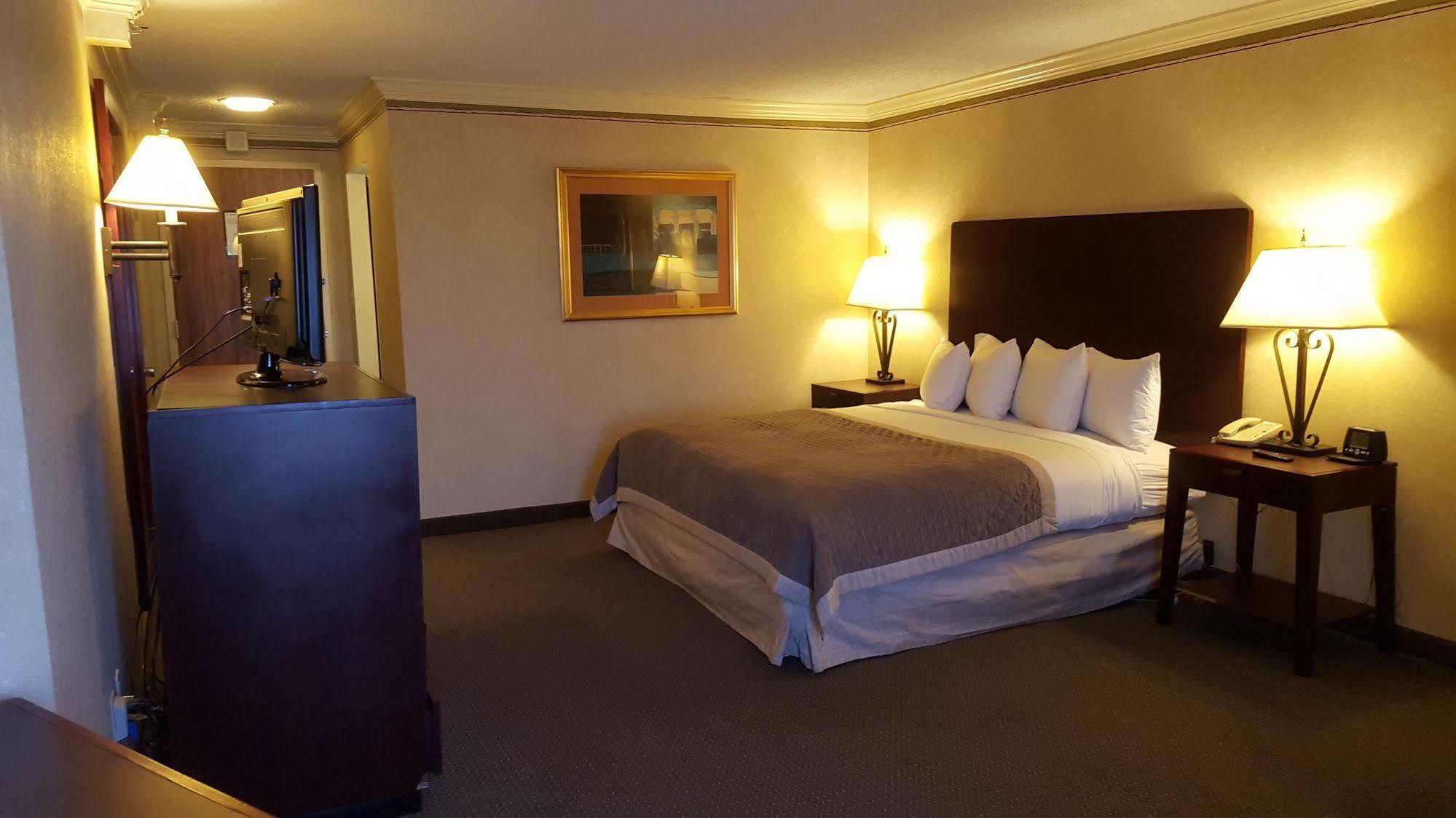 Ramada Plaza By Wyndham Atlanta Airport Hotell College Park Exteriör bild
