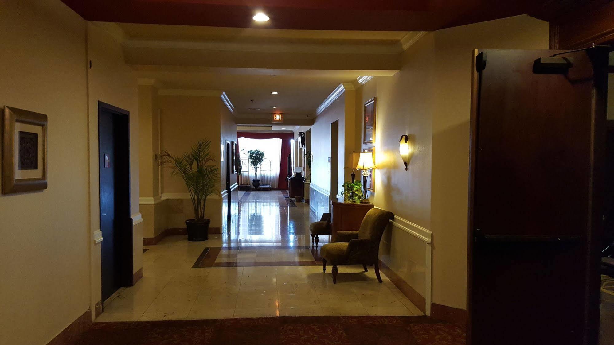 Ramada Plaza By Wyndham Atlanta Airport Hotell College Park Exteriör bild